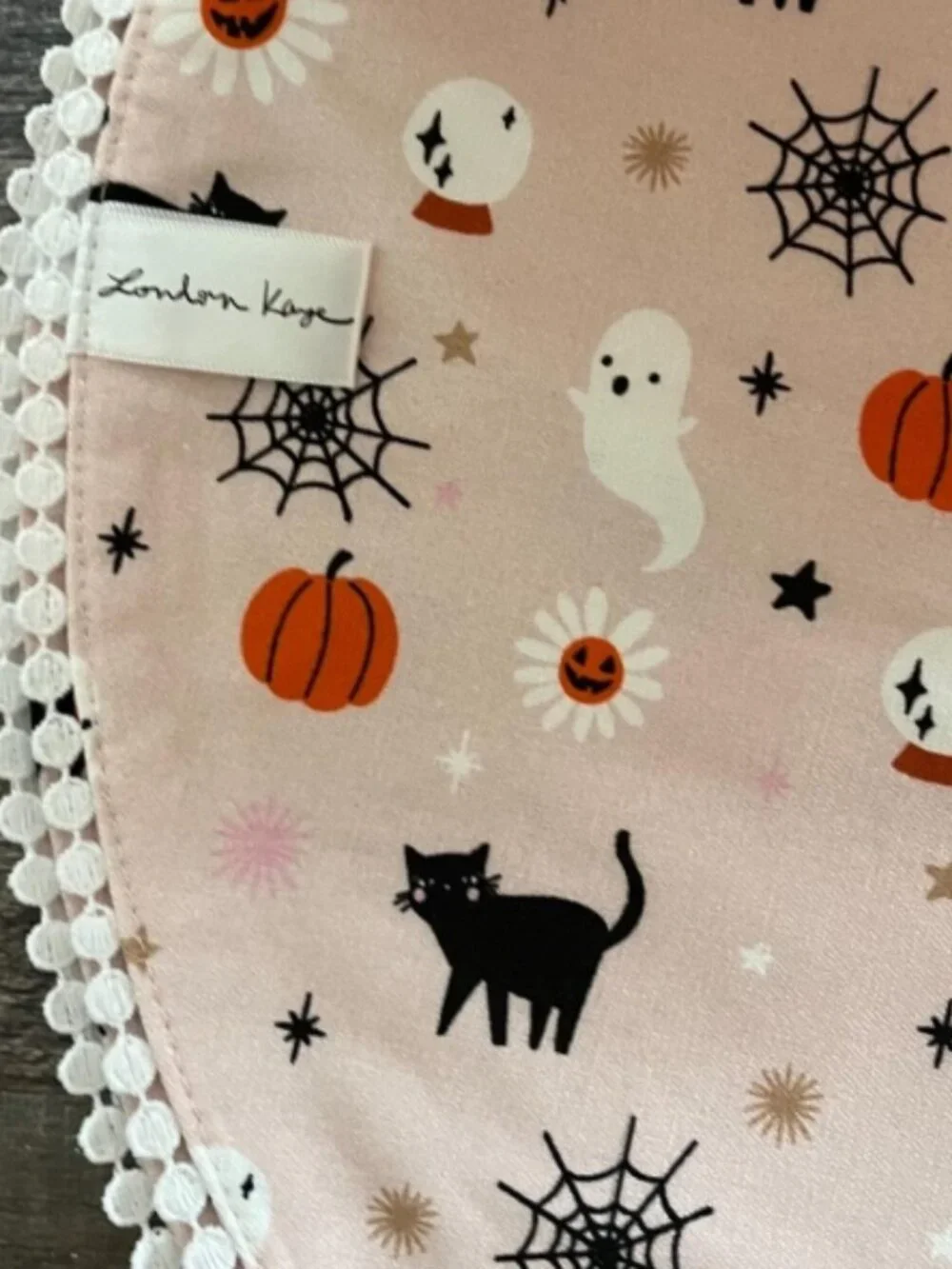 NWT London Kaye Halloween Blush Color Spooky Set of 4 Cotton Round Placemats
